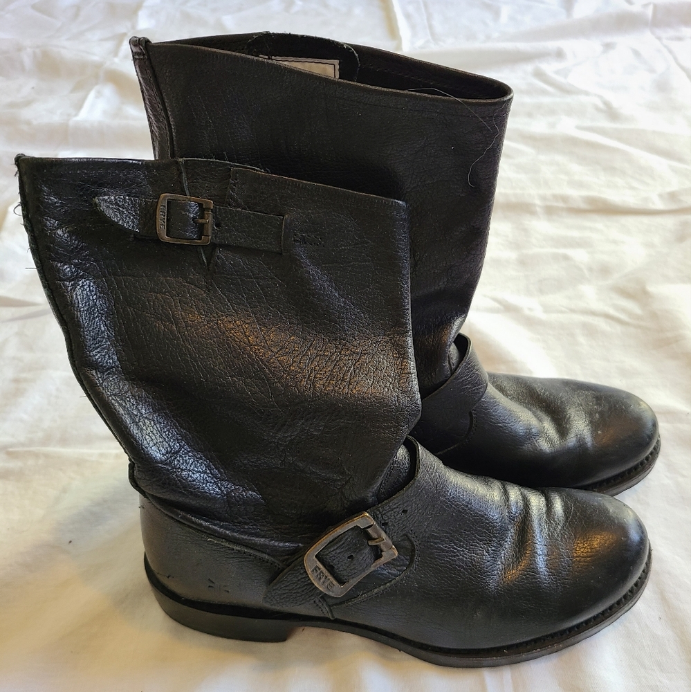 Frye Veronica black boot 8